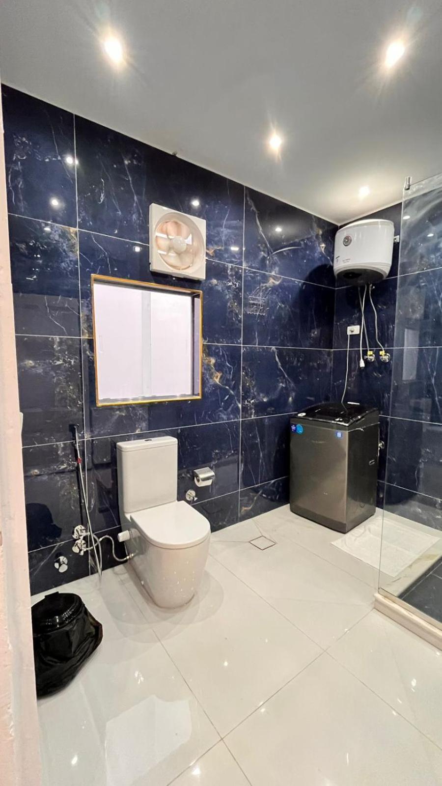 Charming With Italian Architectural Style Daire *